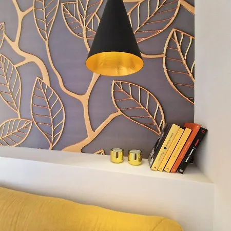 Apartment The Golden House